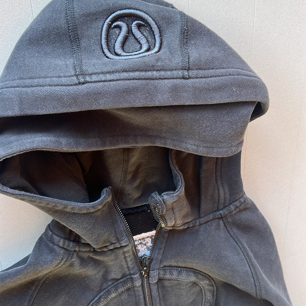 Lululemon jacket - Picture 2 of 5